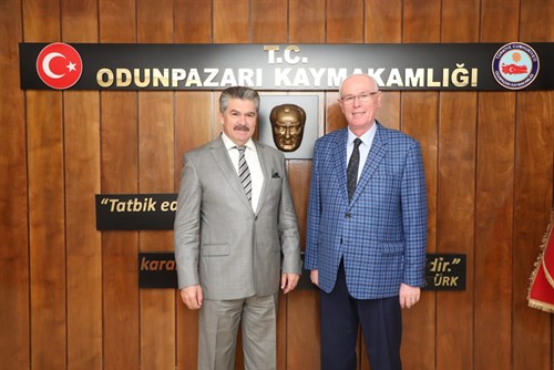 Odunpazarı Belediye Başkanı Kazım KURT, Kaymakamımız Ömer ULU'yu Ziyaret Etti.